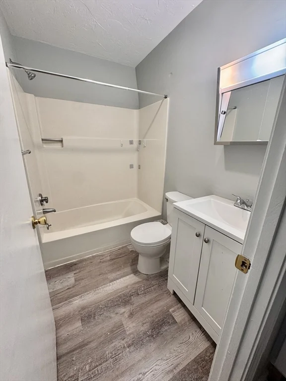 68 Readville, Hyde Park