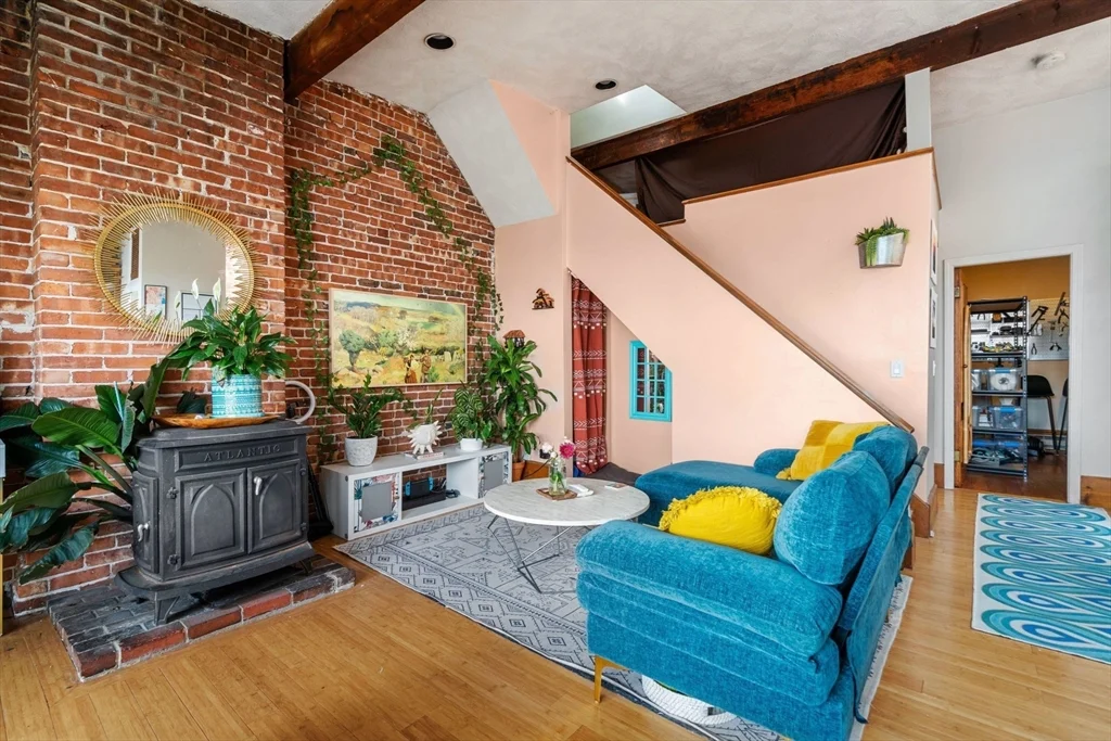 87 Worcester St, South End