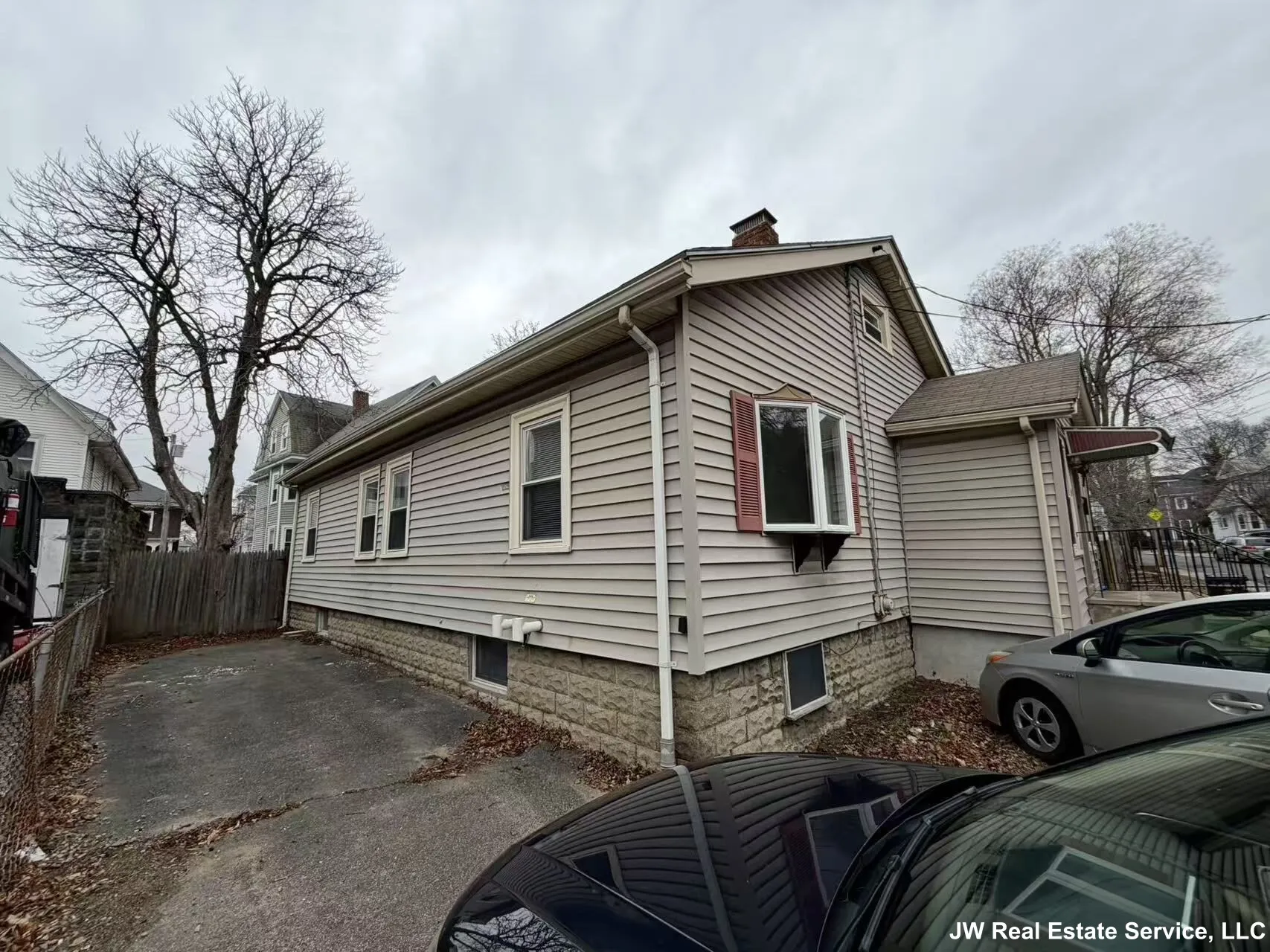 24 Arden St, Allston