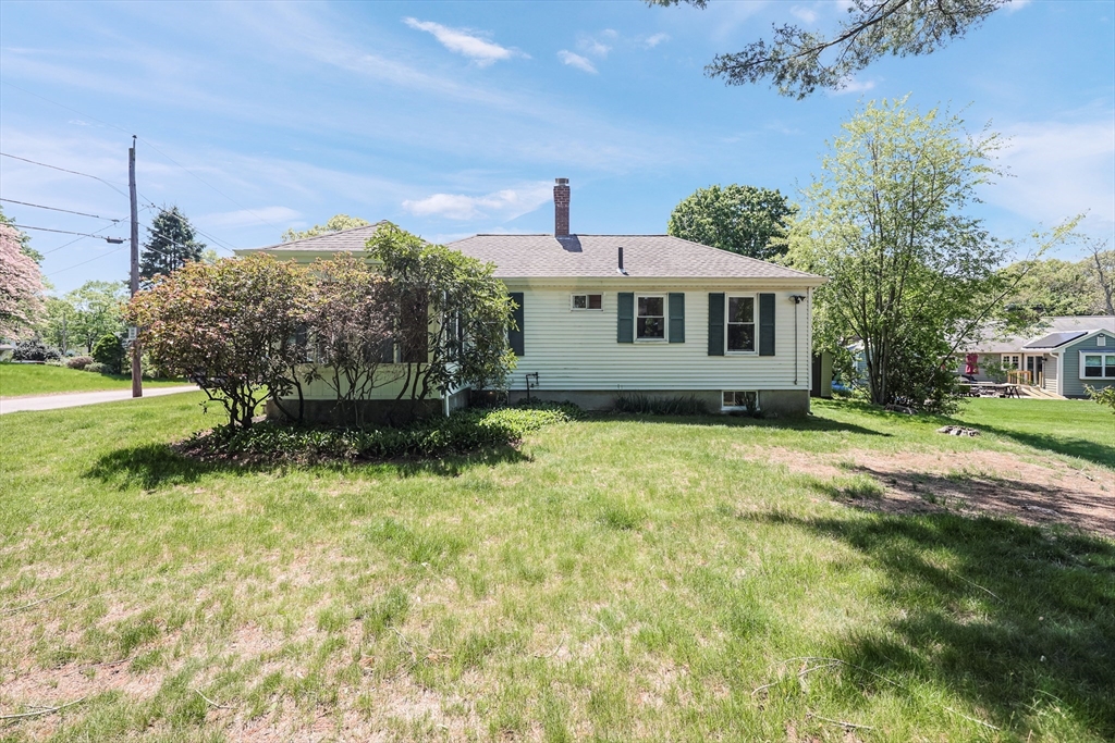 60 Verndale Ave, Attleboro