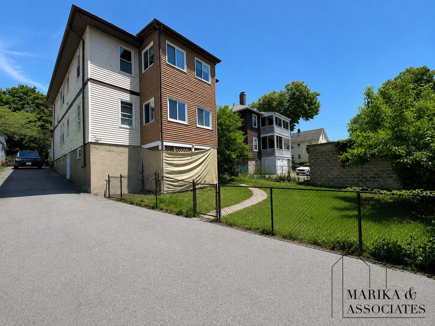 576 Lagrange St, West Roxbury