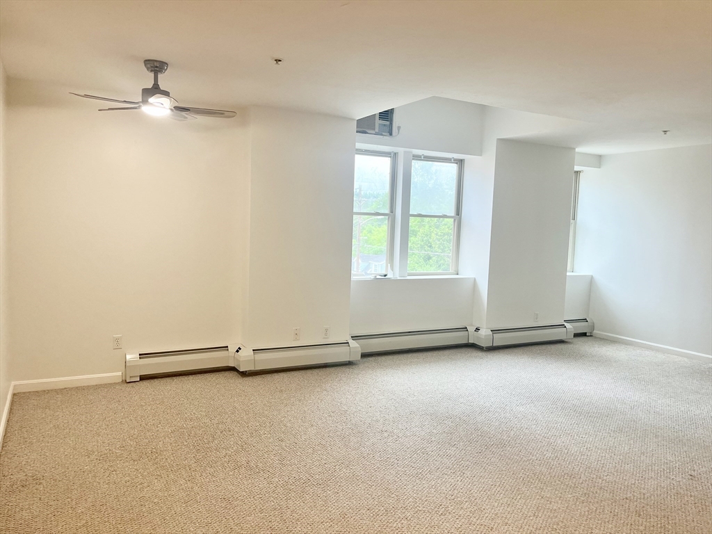 205 Chapin St, Southbridge