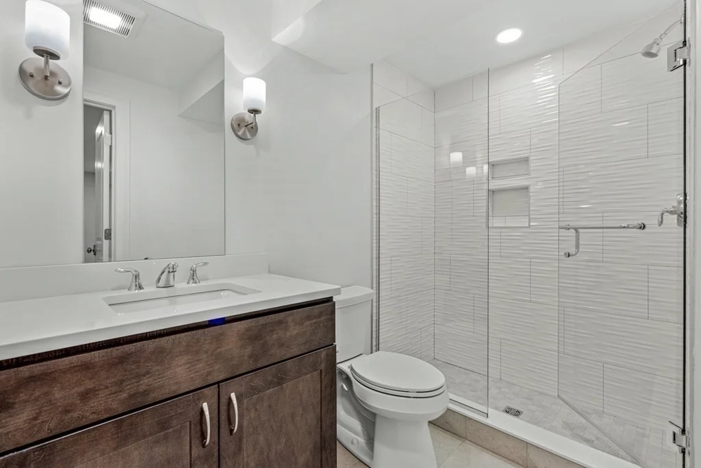 27 Lily Pond Ln, Lexington