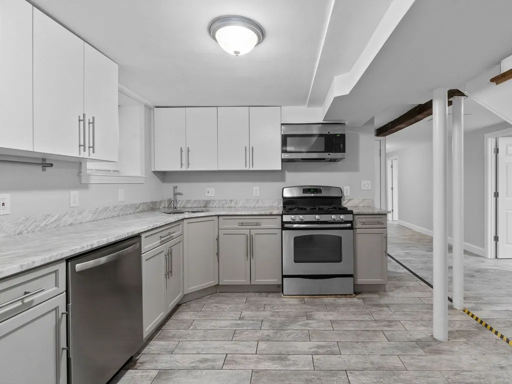 98 Elm, Davis Square