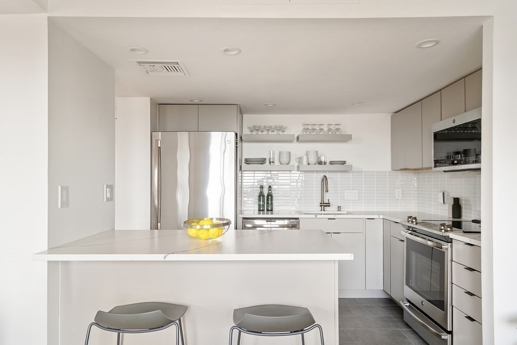 85 Brainerd Rd, Allston