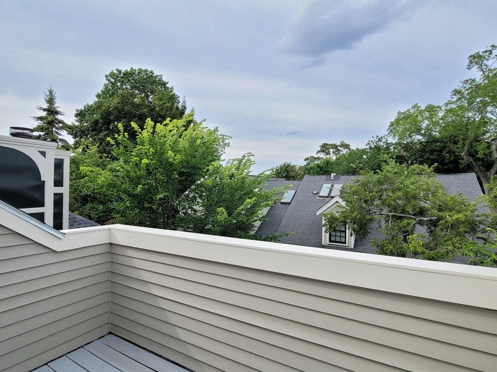 15 Roberts Rd, Harvard Square