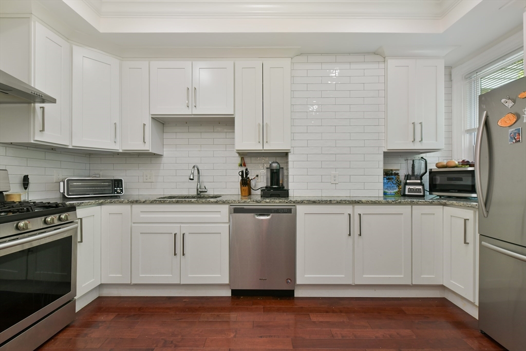 530-532 E 6th St, South Boston