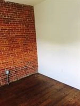 53 Heath St, Jamaica Plain