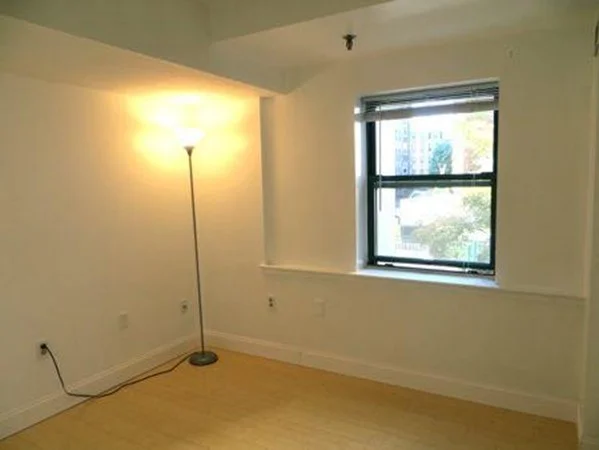 108 Peterborough St, Fenway