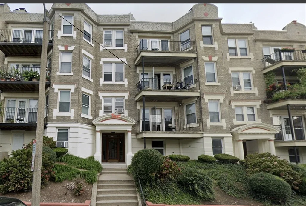 57 Strathmore, Brighton