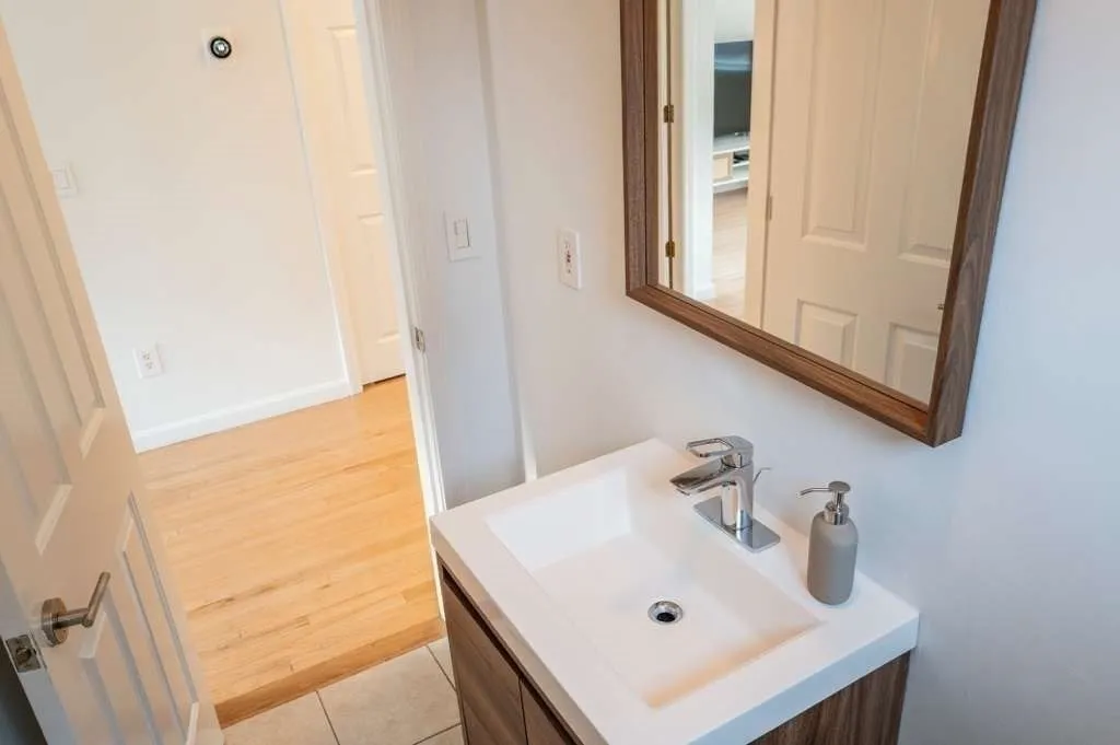 90 Monument, Medford