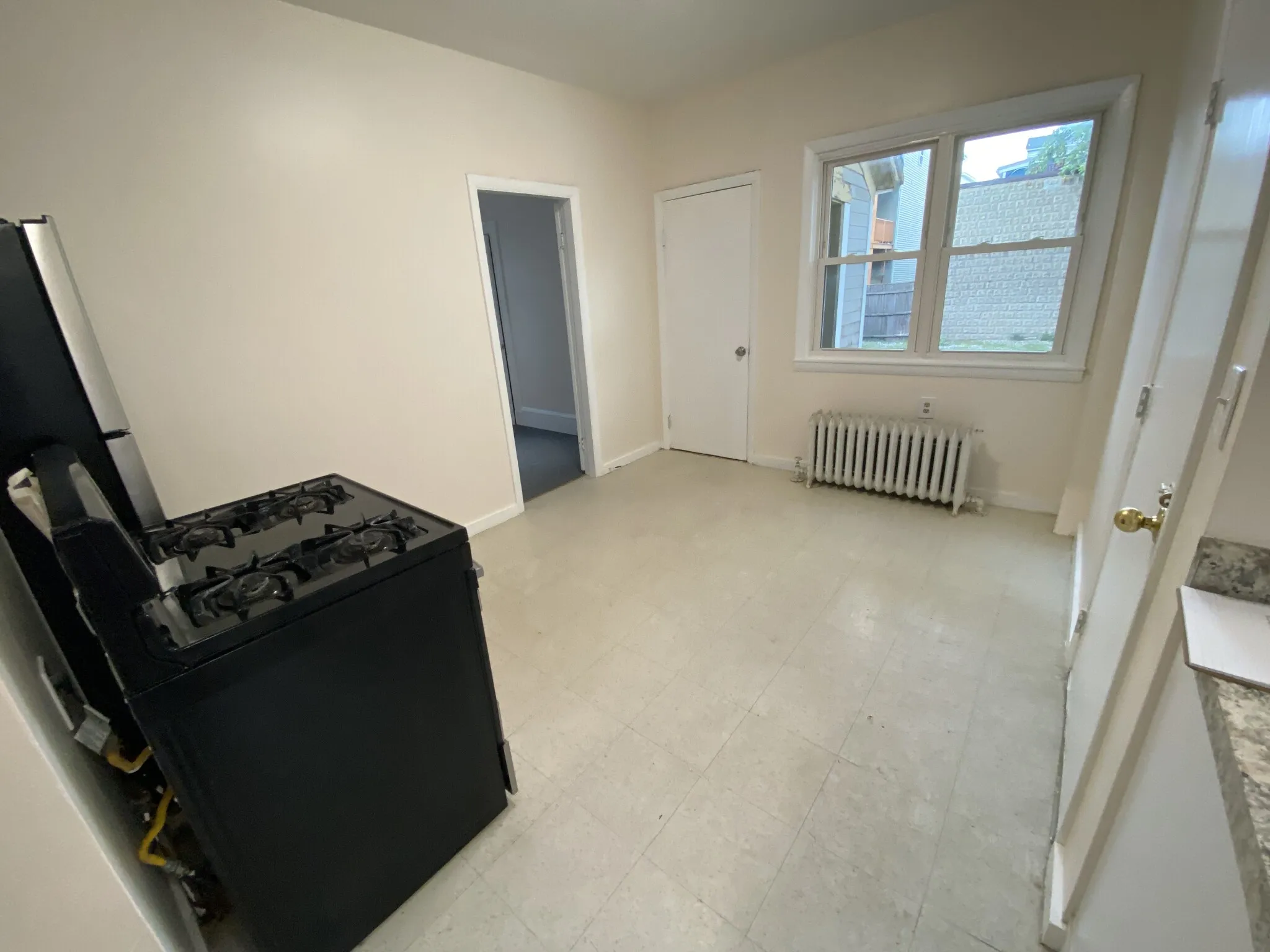 33 Everett Ave, East Somerville