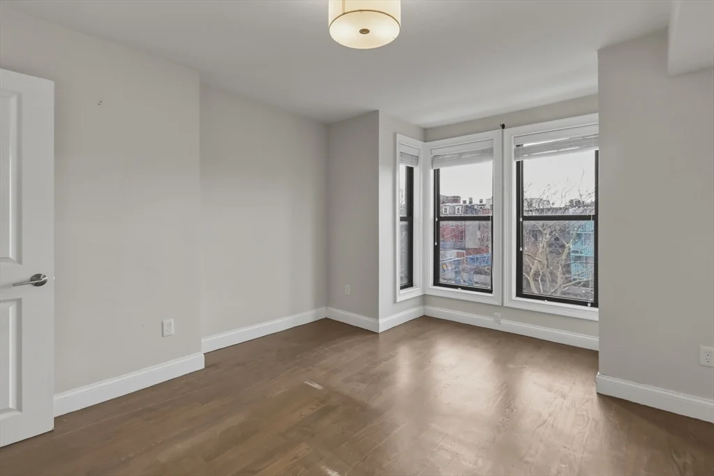 135 Havre, East Boston