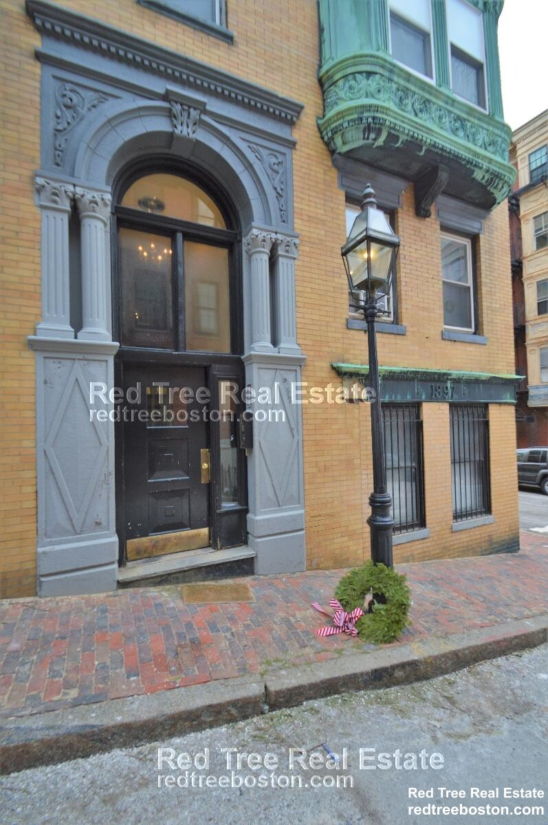 108 Myrtle St, Beacon Hill