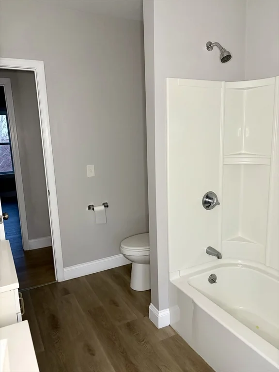 325 Snell, Fall River