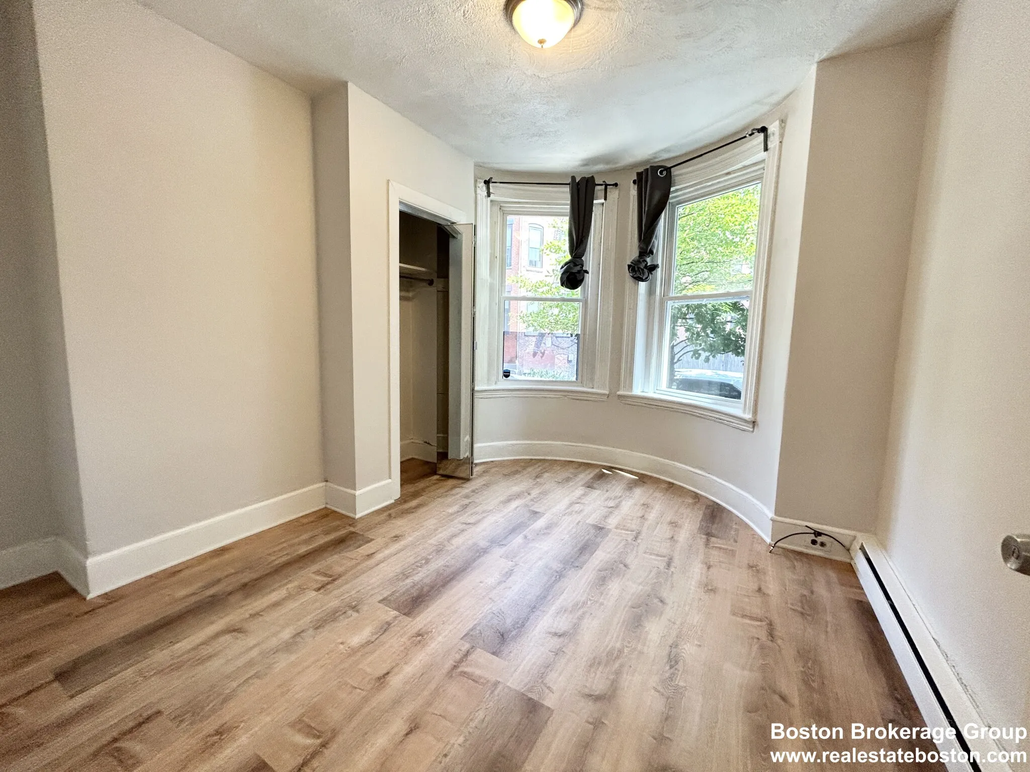 7 Warwick St, Roxbury