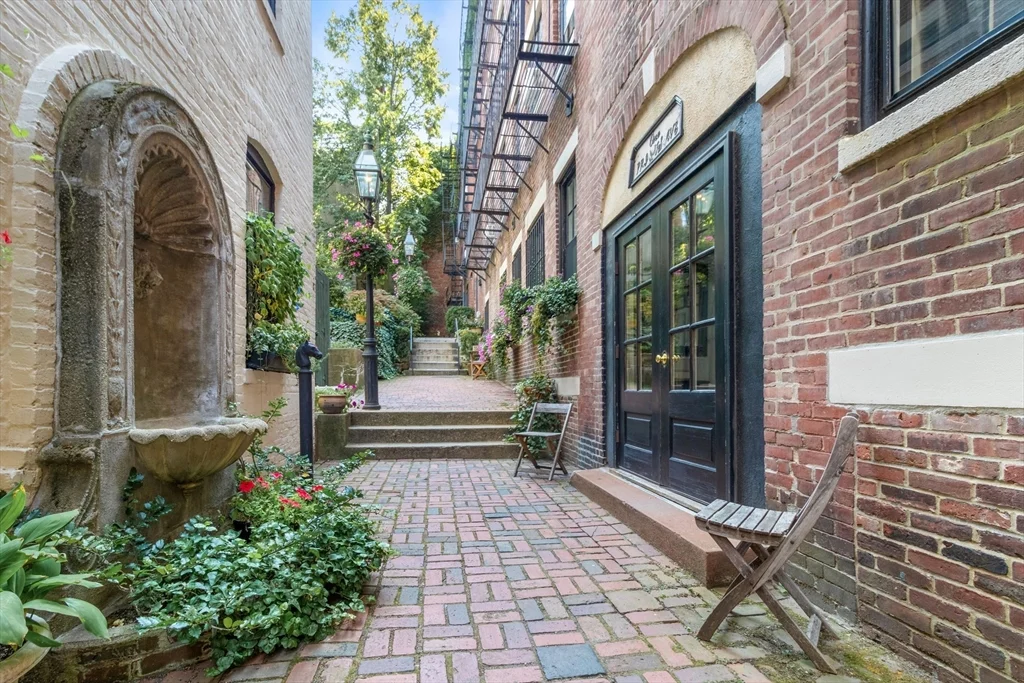 1 Primus Ave, Beacon Hill