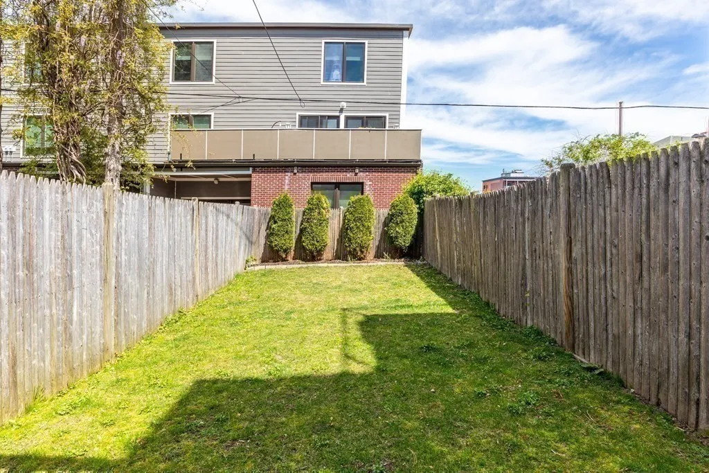 32 Emerson St, South Boston