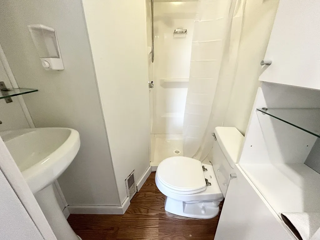 105 Buttonwood, Boston