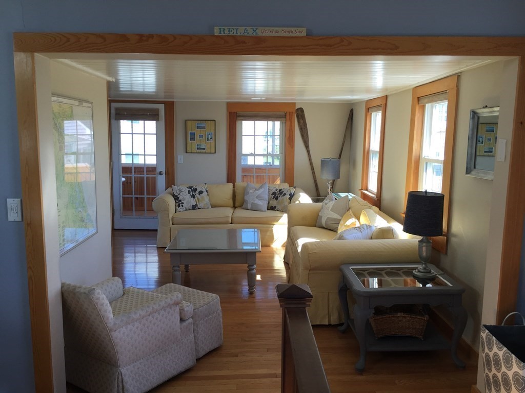 9 16th St, Plum Island