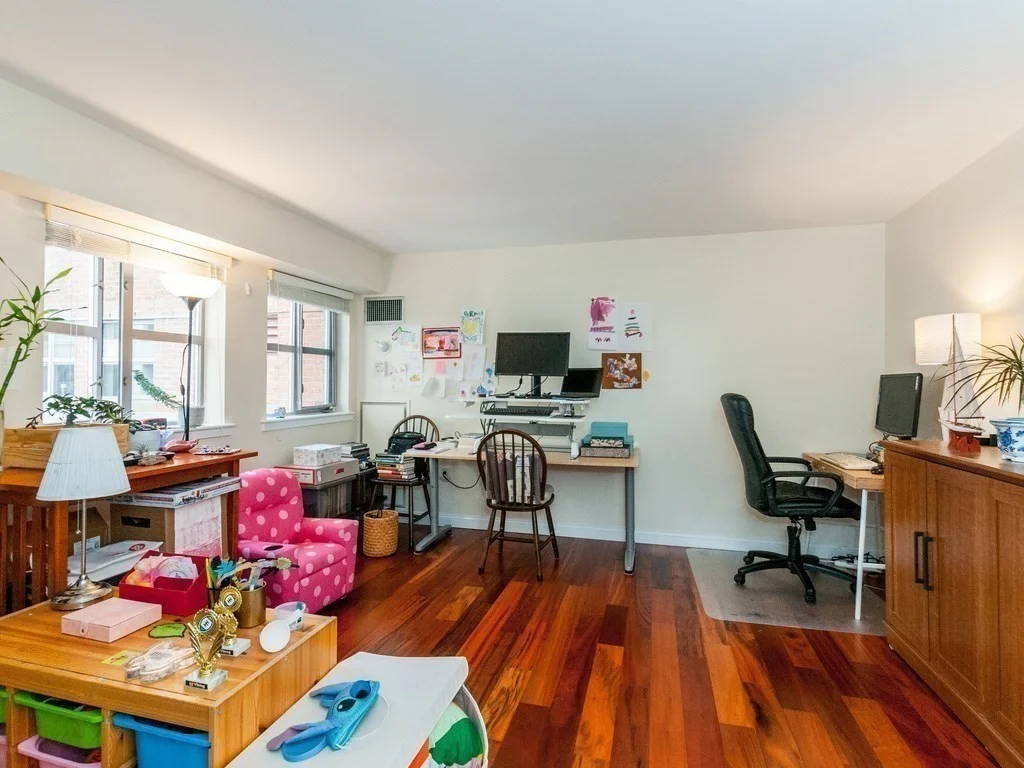 931 Massachusetts Ave, Mid Cambridge
