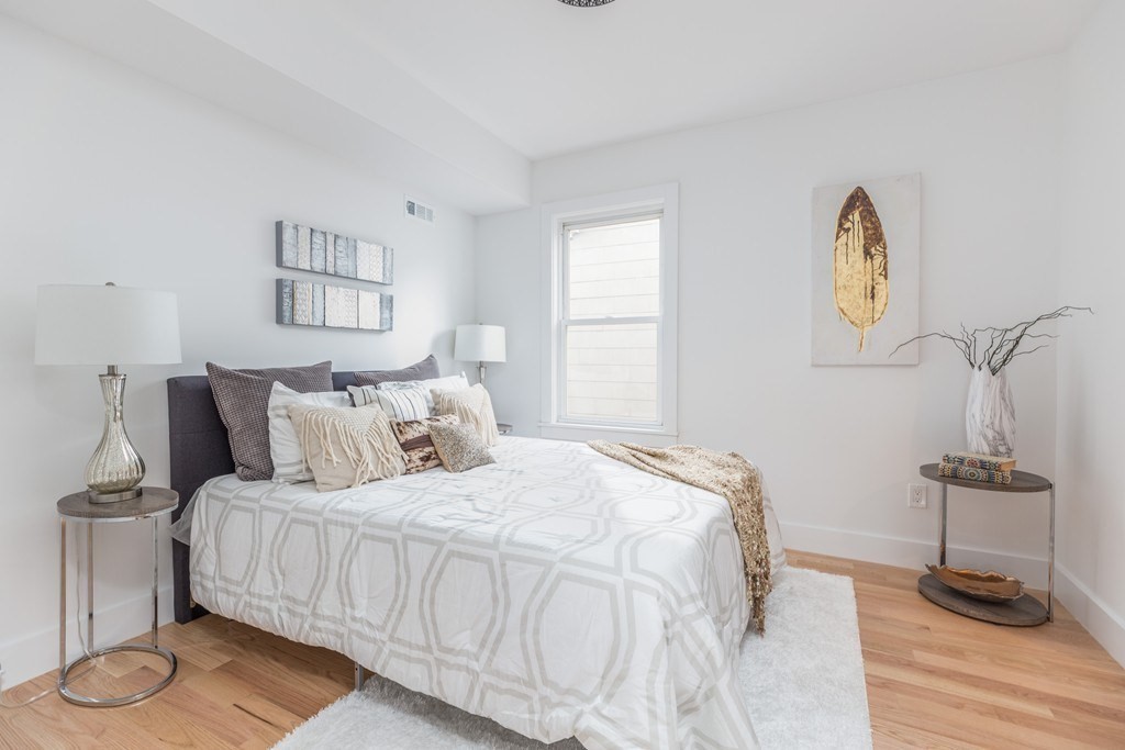 112 King, Dorchester