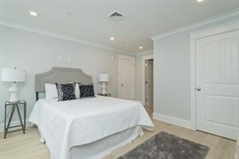 150 Athens, South Boston