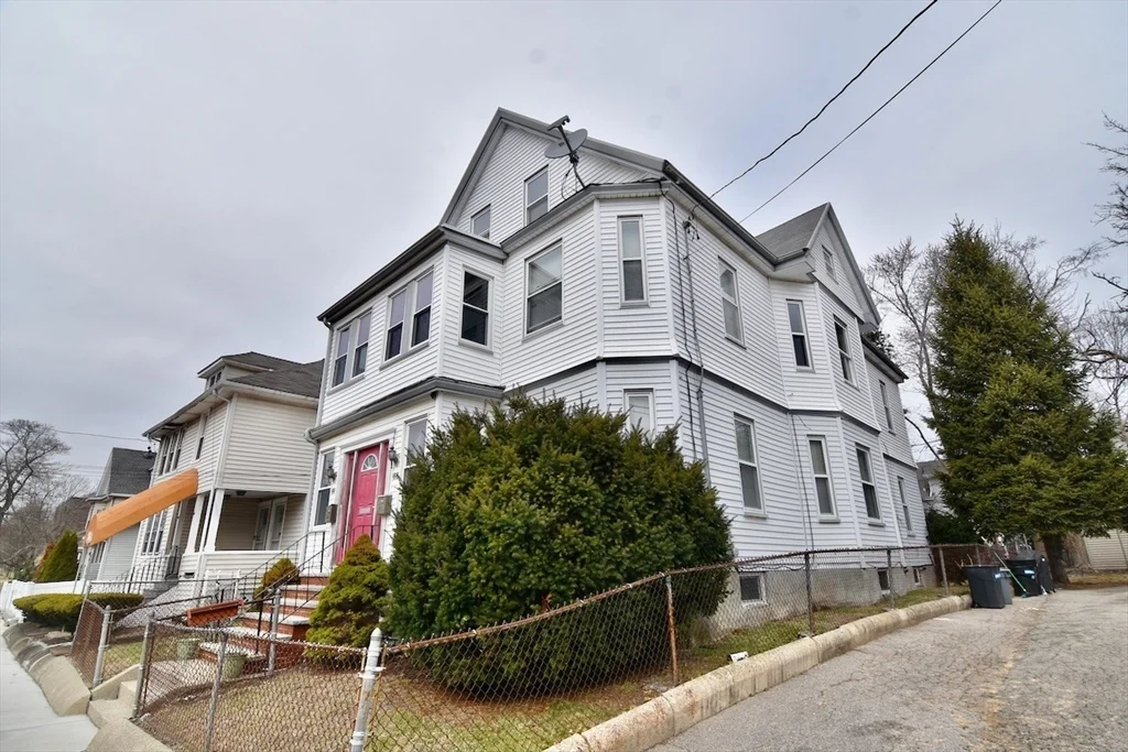 66 French St, Quincy