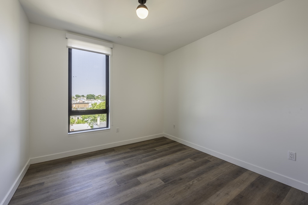 282 Bremen St, East Boston