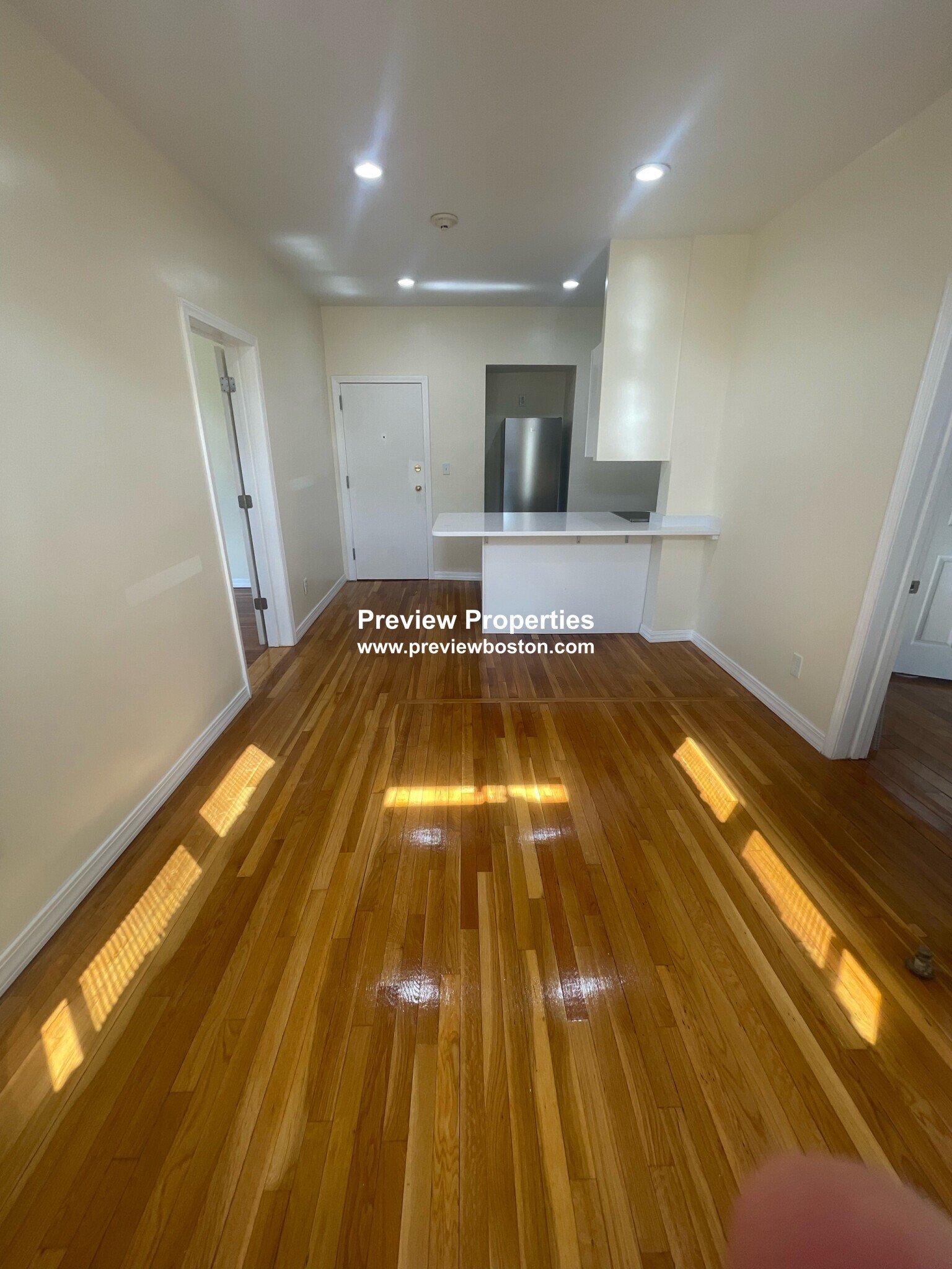 879 Beacon St, Fenway