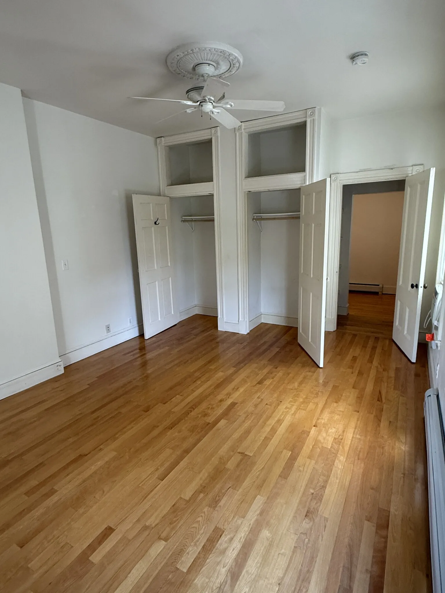 27 Holton St, West Somerville