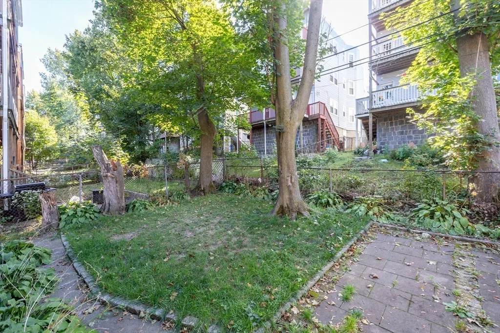 11 Juliette, Dorchester