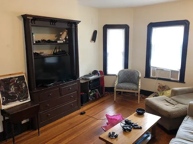 139 College Ave, Tufts