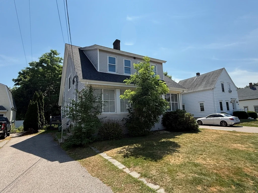 104 South Main St, Mansfield