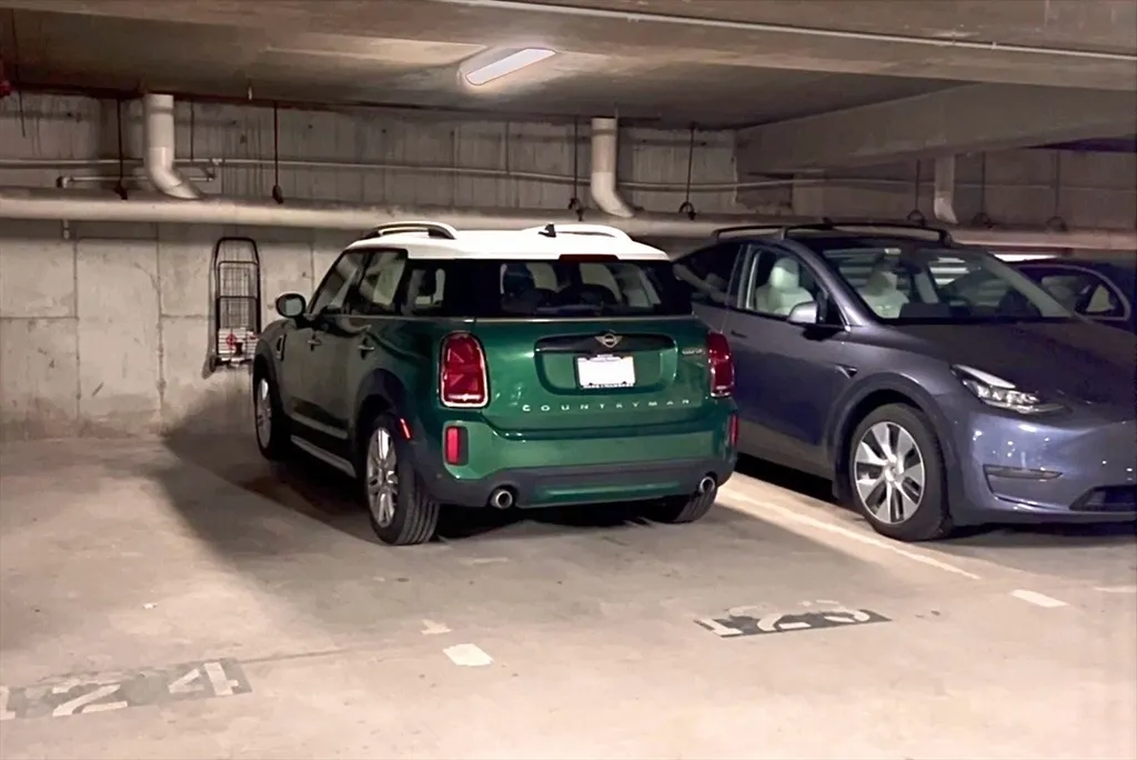 4 Canal Park, East Cambridge