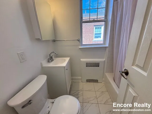 77 Kilsyth Rd, Brighton