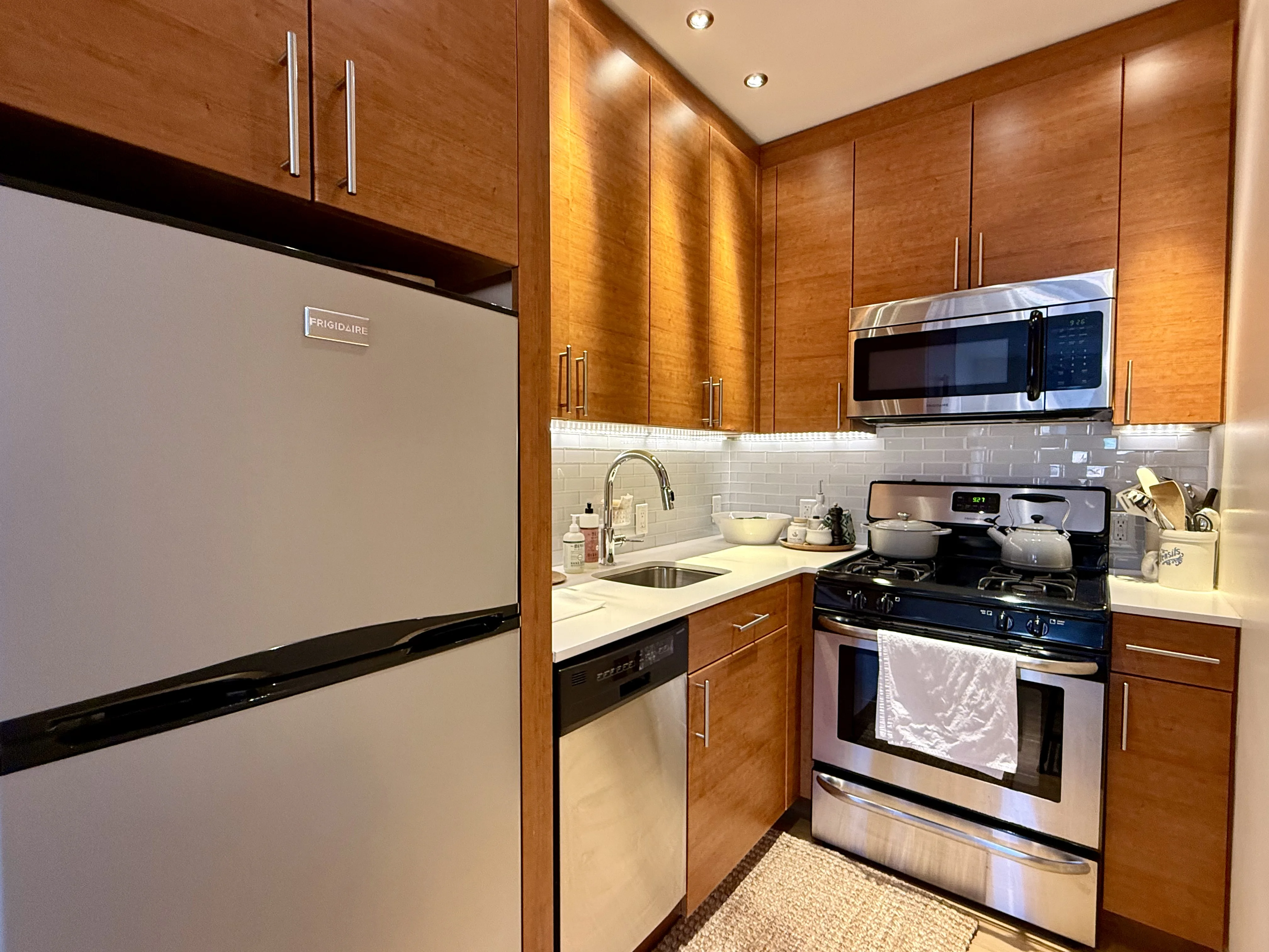 209 Newbury St, Back Bay