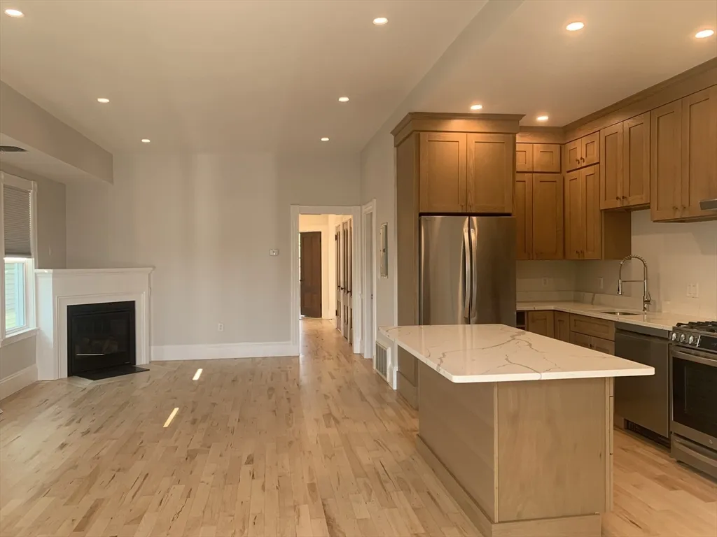 873 East 4th St, South Boston