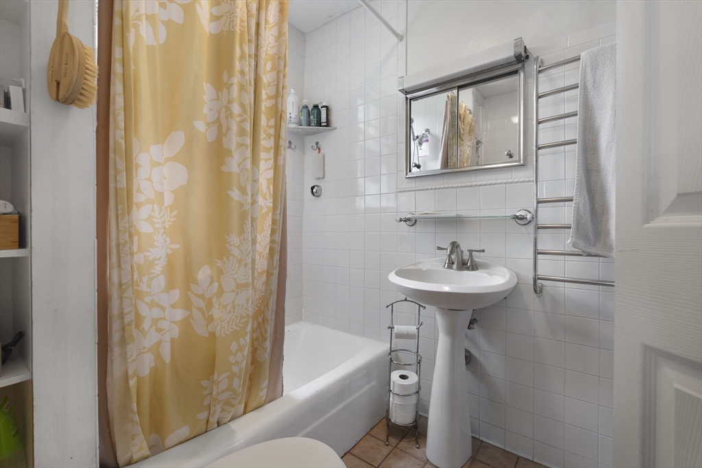 15 Herbert Rd, Quincy