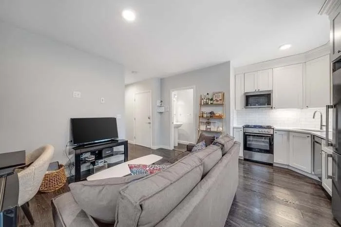 1 Chelsea Ter, East Boston