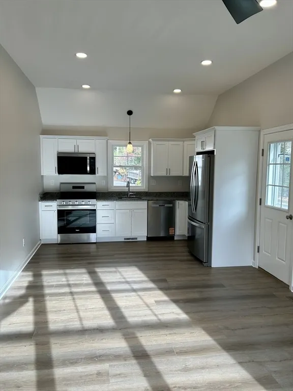 265 Dunstable Rd, Tyngsborough