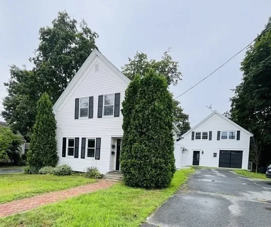 100 Main St, Hopkinton