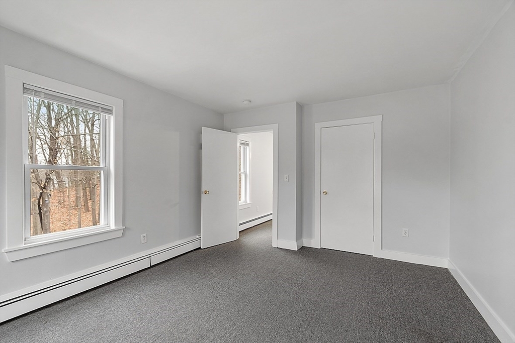 31 Mill St, Pepperell