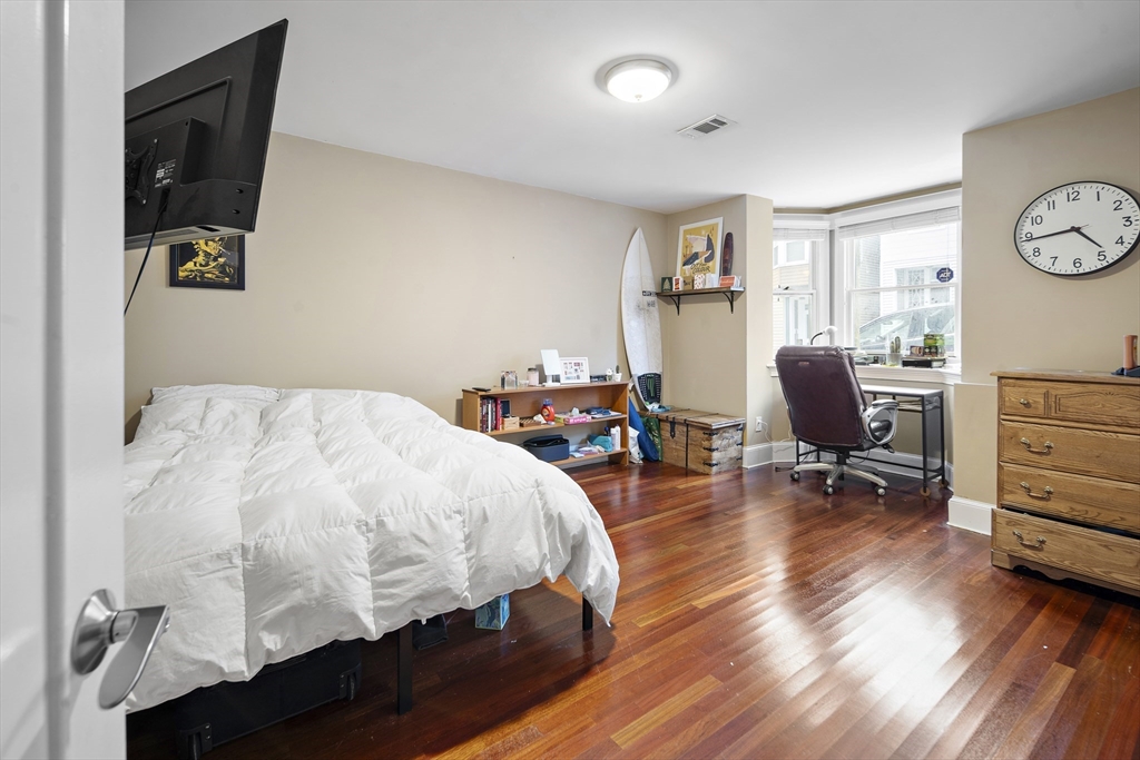 62 Gates St, South Boston