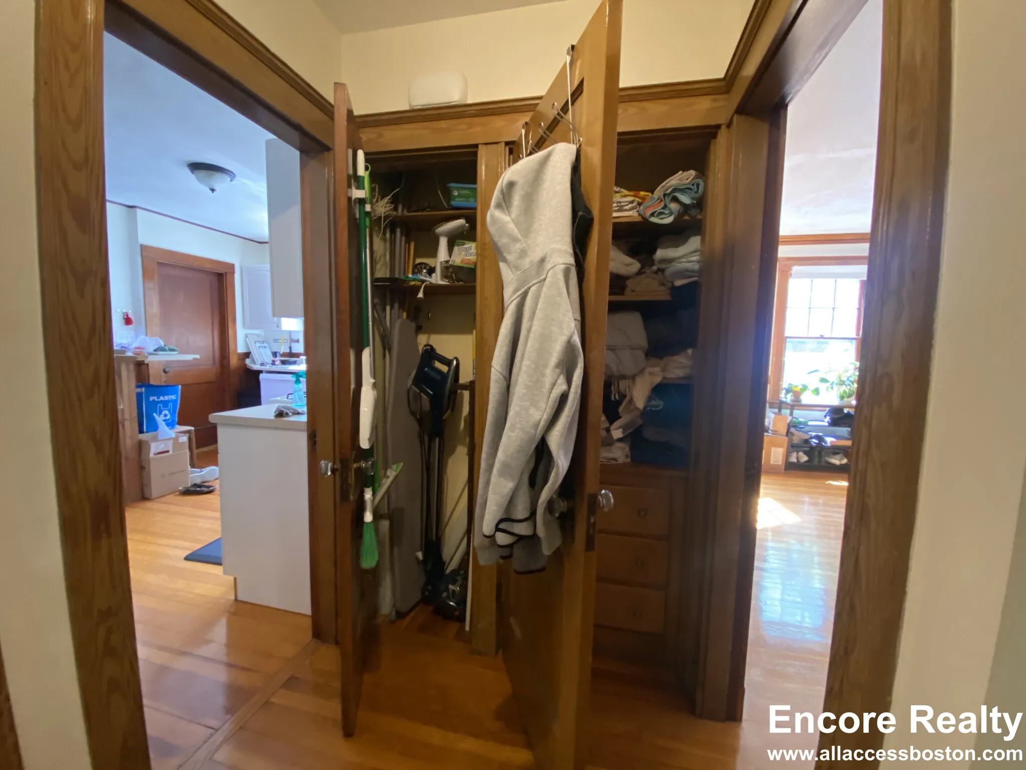 8 Worthington St, West Cambridge