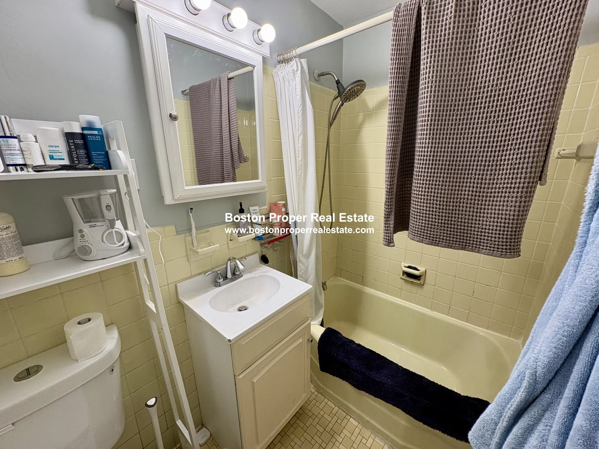 27 Bay State Rd, Fenway