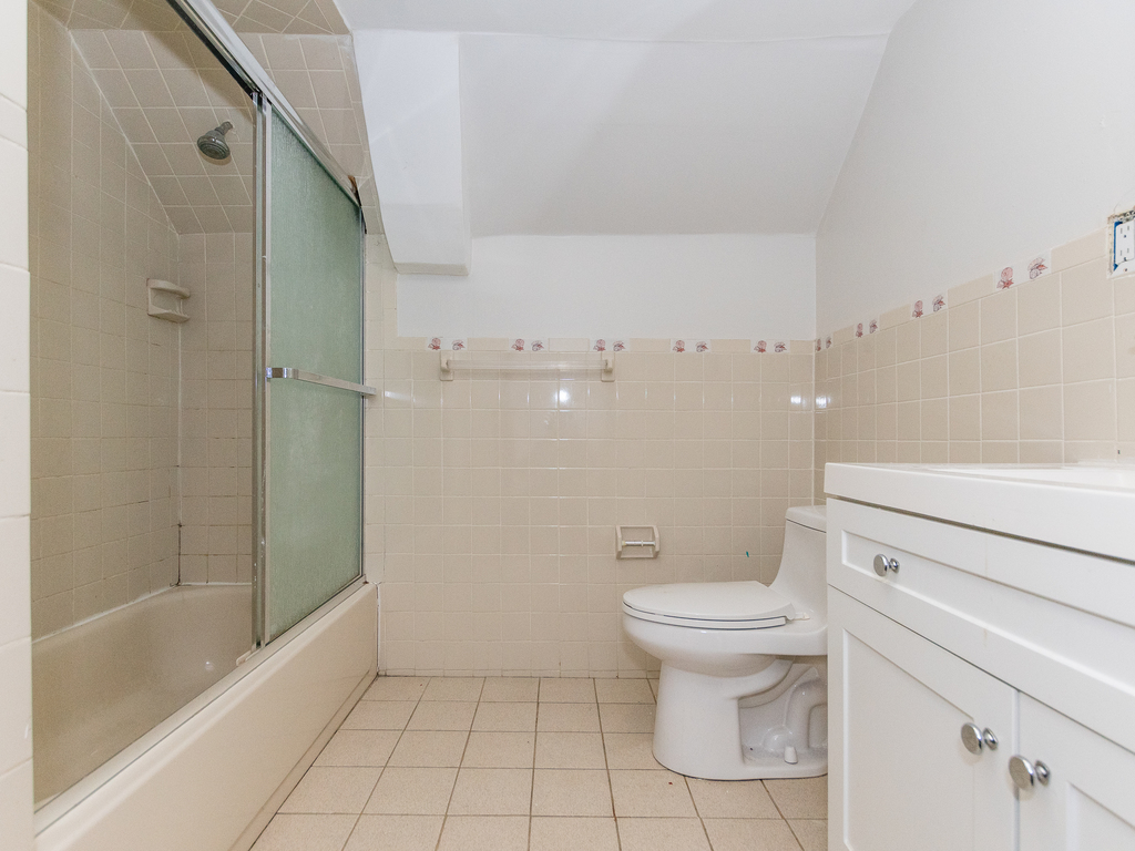 5 bed, 2 bath apartment for rent at 46 Shepton St Unit 2, Dorchester — photo 59 of 64