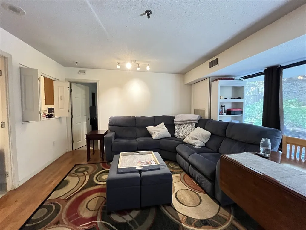 147 Kelton St, Allston