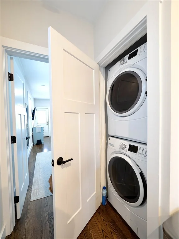 65 Border St, East Boston