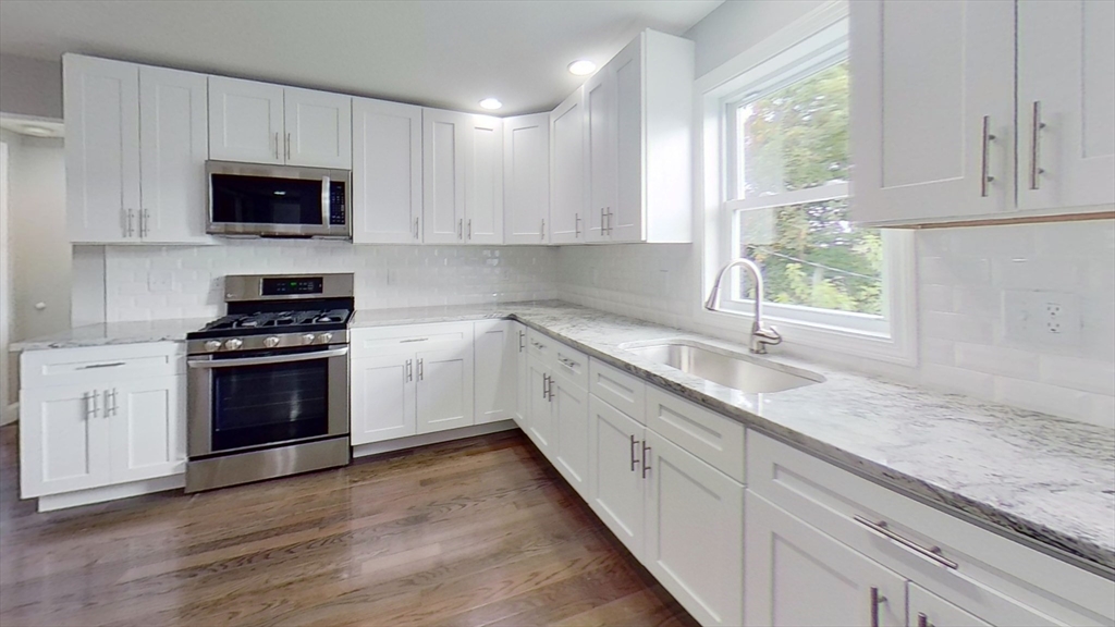 15 Leedsville, Dorchester